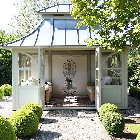 Green Cottage *