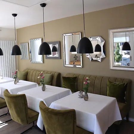 מלון Green Cottage Büdelsdorf
